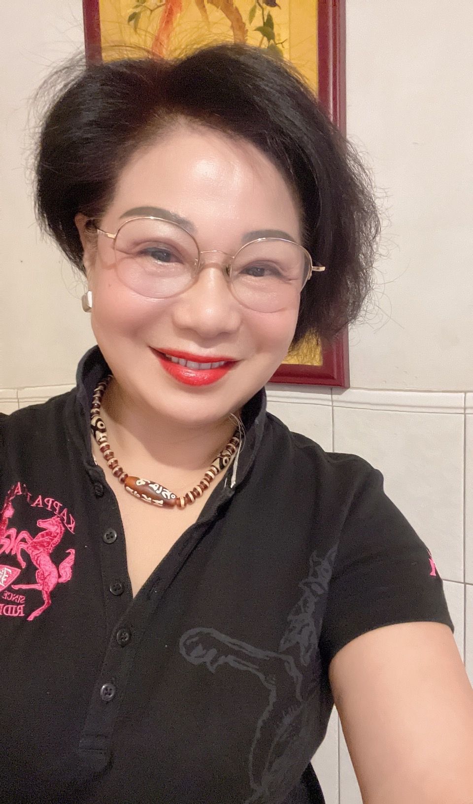 汤金华为促进两岸族群融合，在台湾成立社团法人台湾妇女联合会