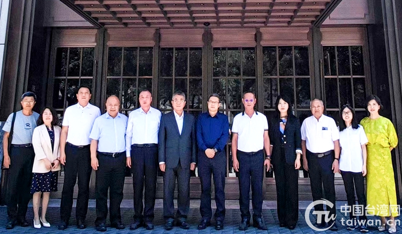 劉天雄會見東莞臺商子弟學校董事長葉宏燈一行