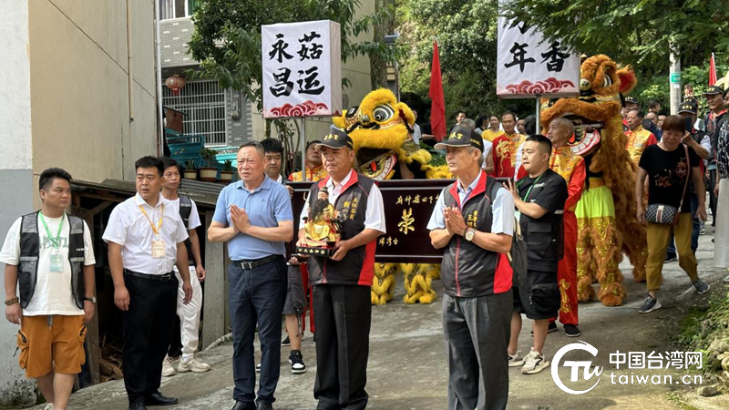 臺灣香菇文化交流與考察團一行來到浙江省龍泉市交流考察