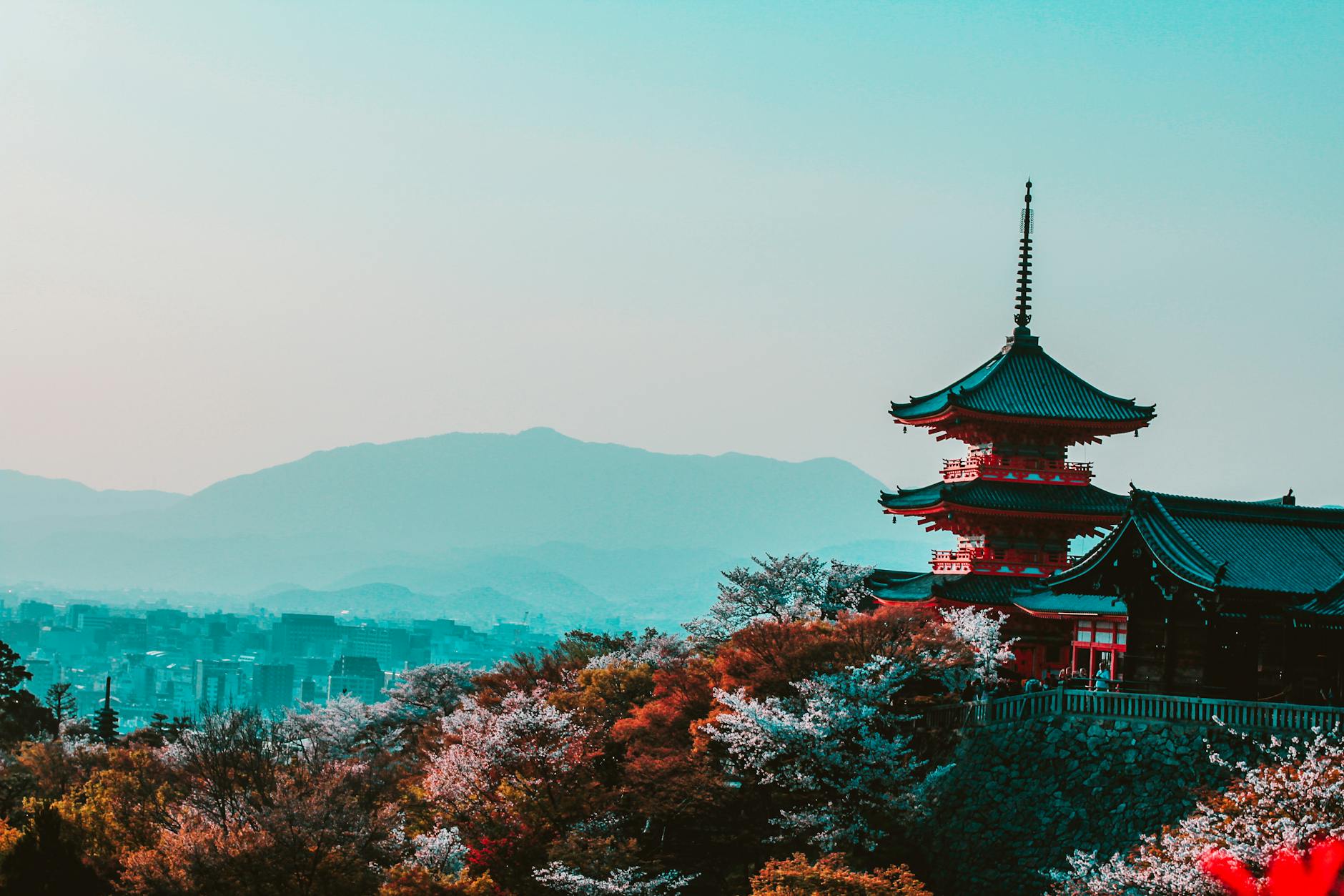 一座均慶寺 兩岸佛緣牽“臺灣府善信樂助建造佛樓重裝佛菩薩碑”